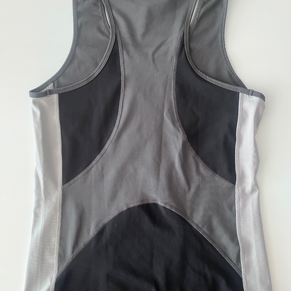 Gym Shark workout top, size large - Picture 4 of 5